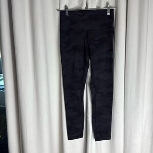 Lululemon Leggings size 6 Like New